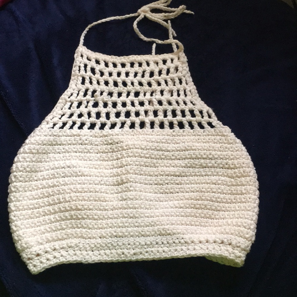 🌟NEW COLOR🌟 Eggshell crotchet crop top
